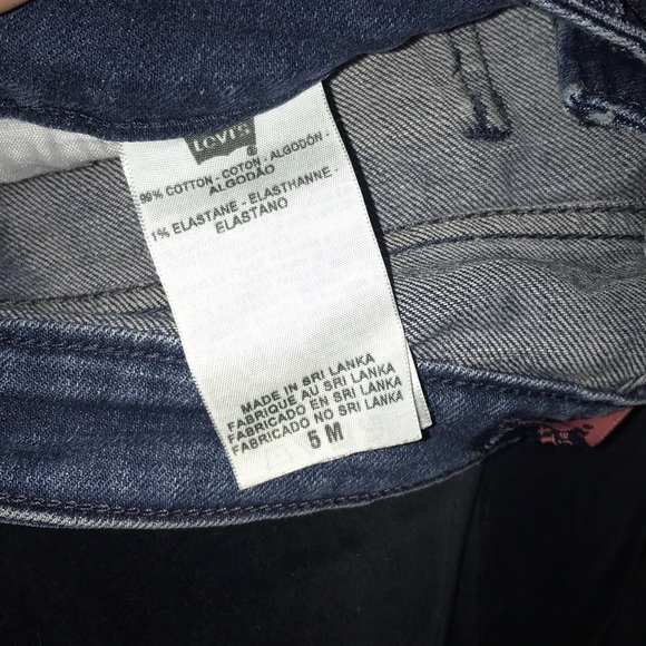 Levis Jeans - Picture 5 of 5